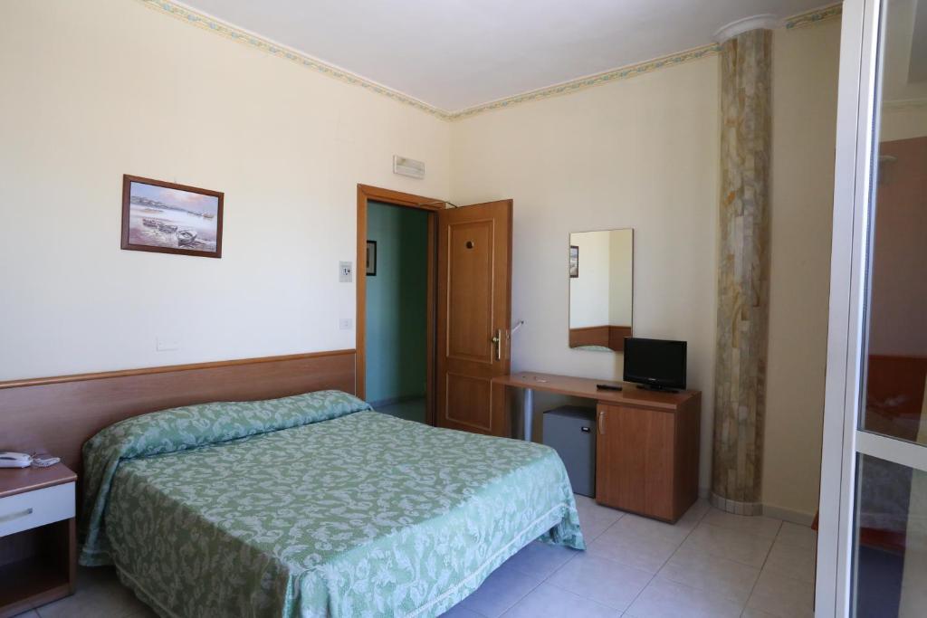 Garden Hotel 3*